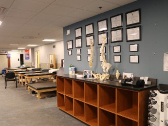 doctors for physical therapy near north syracuse at heritage commons syracuse orthopedic specialists