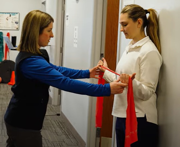 physical therapy jobs near syracuse ny physical therapist demonstrating exercise