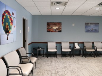 view our waiting room at oswego road clinic near liverpool ny syracuse orthopedic specialists